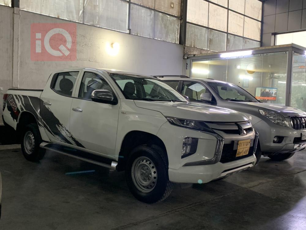 میتسوبیشی L200